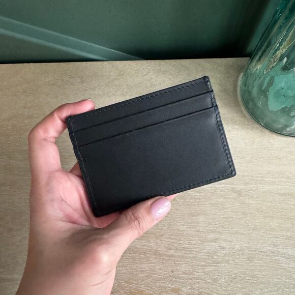 NEW GUCCI LOGO CARD HOLDER BLACK - Picture 2 of 3